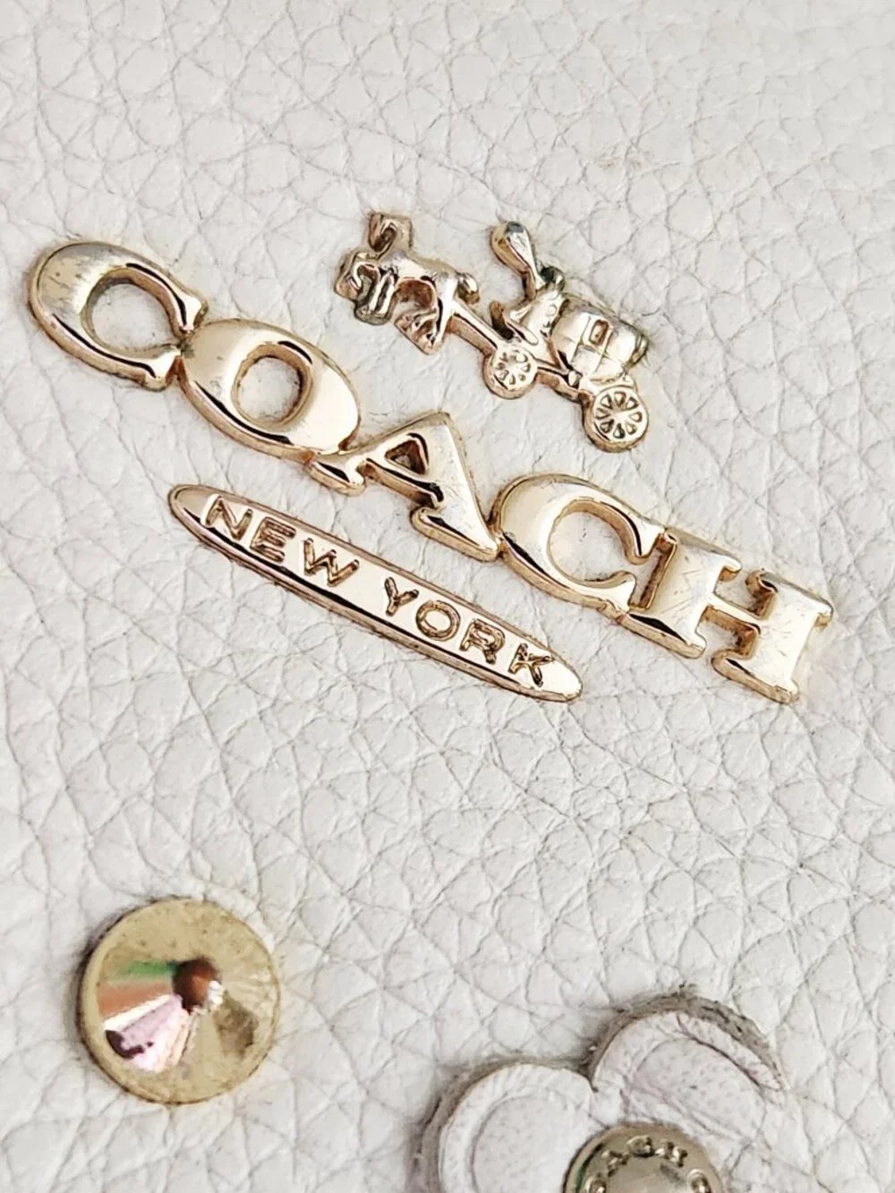 Euc Coach Floral Studded Chalk Leather Crossbody Bag PUrse